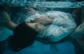O que Deus faz na salvação e o que o batismo nas águas representa